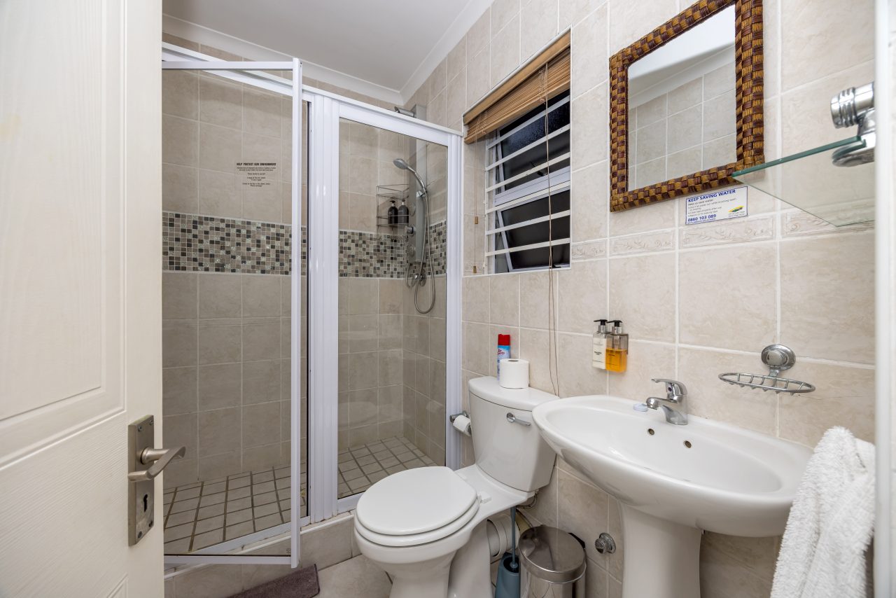 Gardenia King Garden Suite at Secret Garden Guesthouse