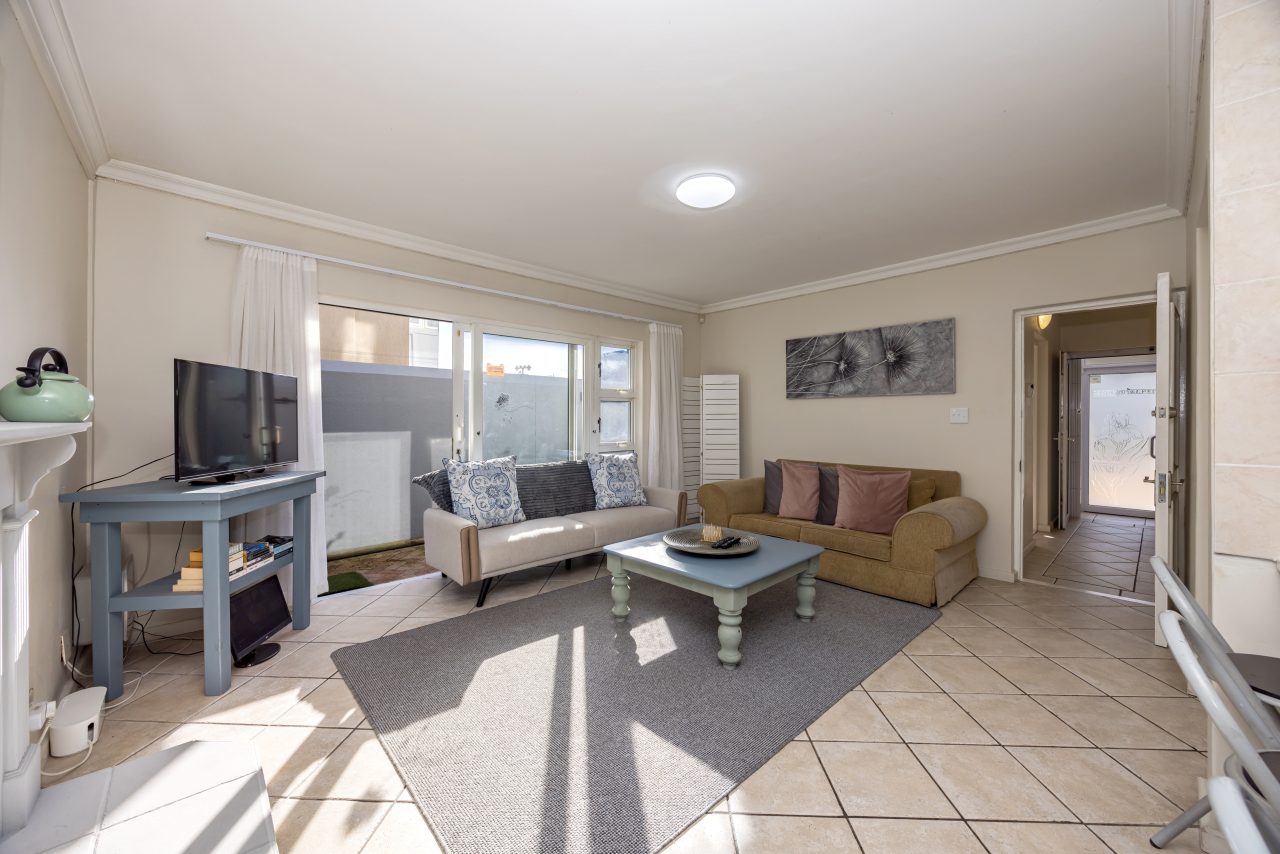 Rose Luxury Family Apartment at Secret Garden Guesthouse