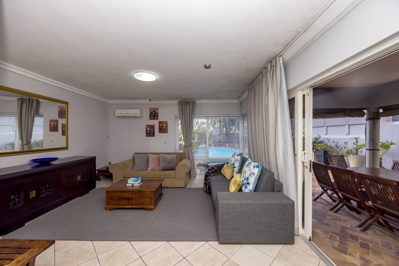 Rose Luxury Family Apartment at Secret Garden Guesthouse