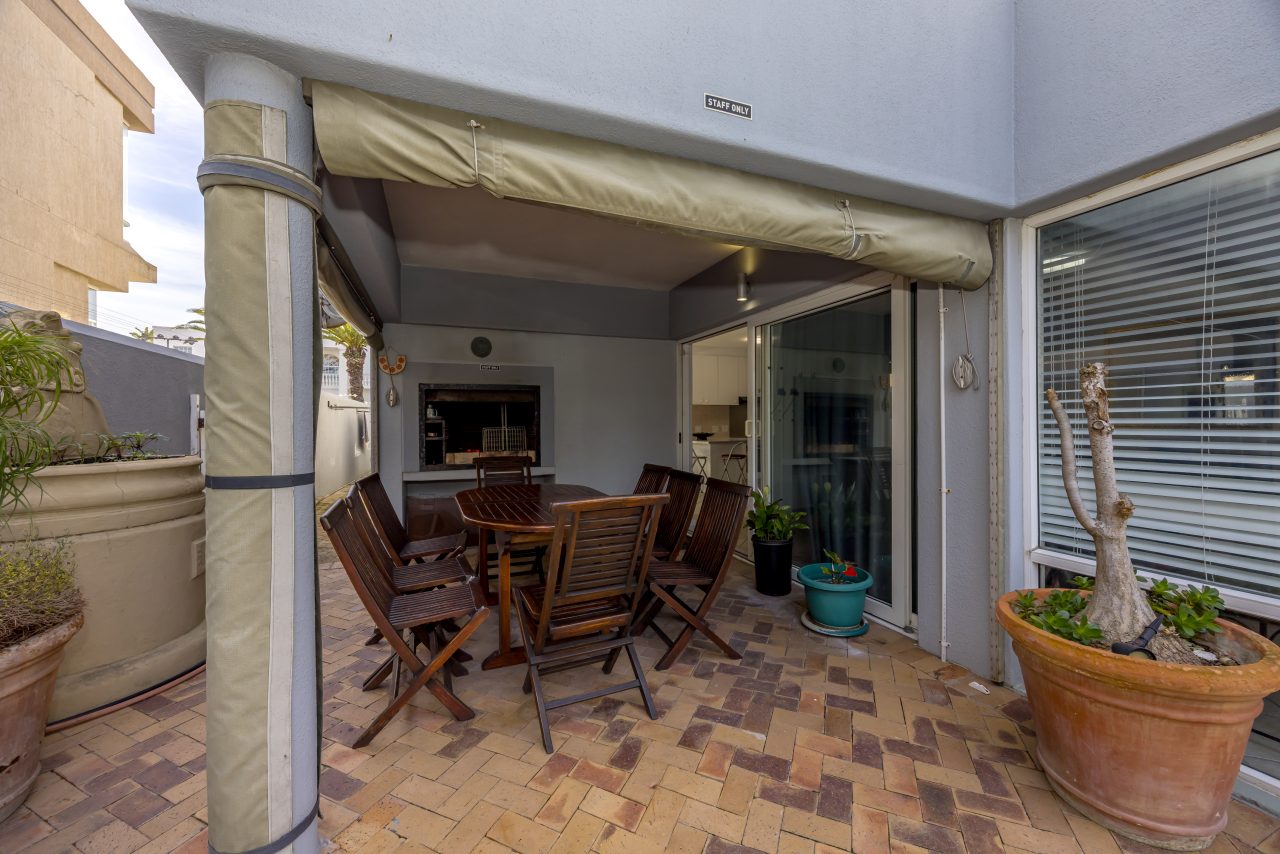 Rose Luxury Family Apartment at Secret Garden Guesthouse