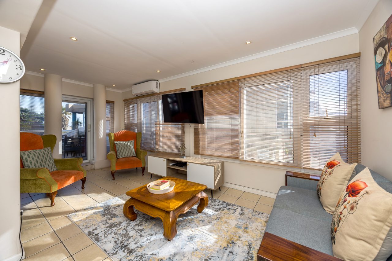 Strelitzia Luxury King Suite at Secret Garden Guesthouse
