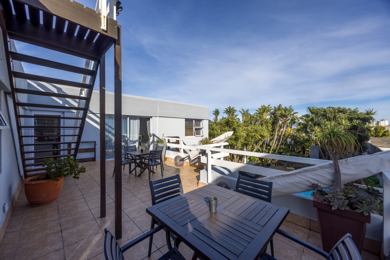 Strelitzia Luxury King Suite at Secret Garden Guesthouse